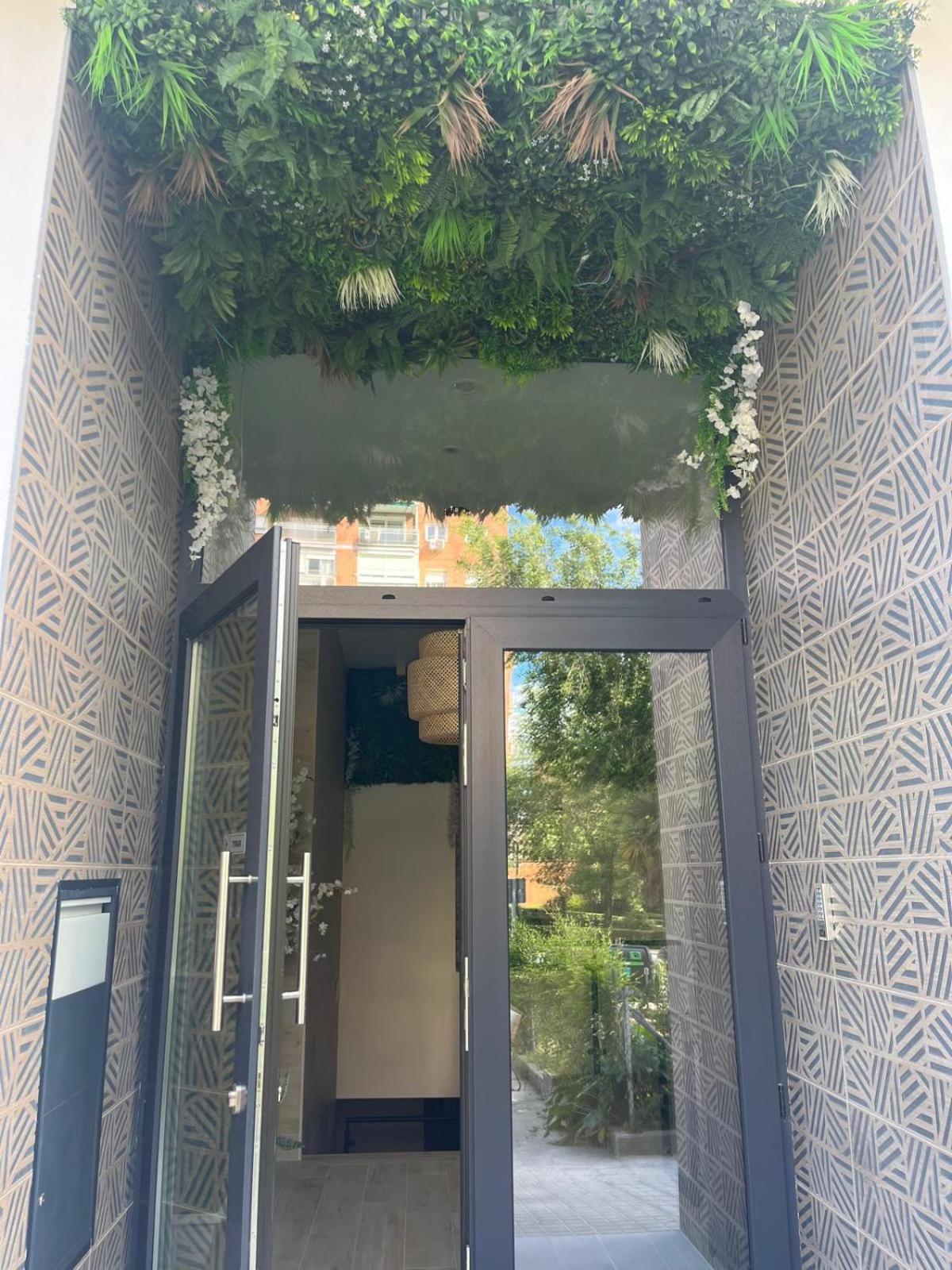 ホテル Garden House マドリード エクステリア 写真